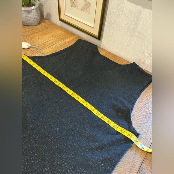 ❣️🖤 LAURA DANIELS Vintage Metallic Crochet Overlay Tank – Size 1X - Picture 8 of 9